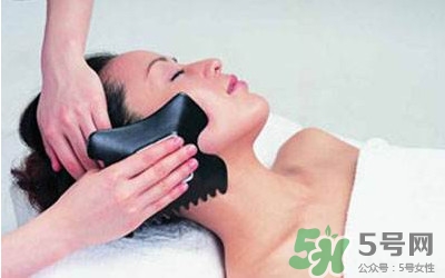 女人刮痧好還是拔罐好？刮痧和拔罐的區(qū)別