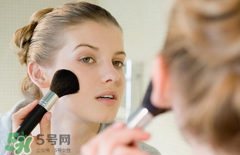 腮紅怎么選顏色?如何選擇腮紅顏色? 腮紅怎么選顏色?如何選擇腮紅顏色?