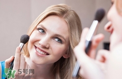 腮紅怎么選顏色?如何選擇腮紅顏色? 腮紅怎么選顏色?如何選擇腮紅顏色?