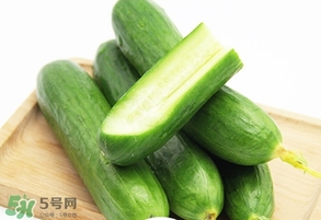 黃瓜敷臉要去皮嗎？黃瓜敷臉要削皮嗎？