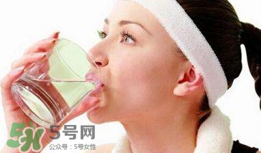 男子喝尿6年減肥100斤 喝尿真的能減肥嗎？