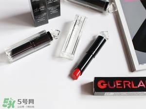 嬌蘭小黑裙007值得入嗎？嬌蘭小黑裙007唇膏口紅怎么樣？