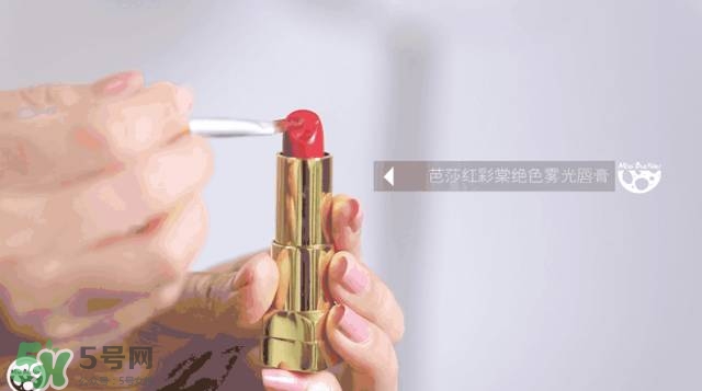 化妝刷上底妝好還是海綿上底妝好 化妝刷上底妝好還是海綿上底妝好