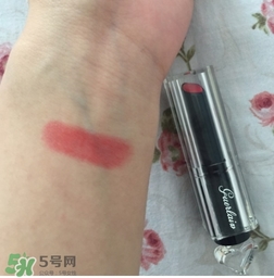 嬌蘭小黑裙003好看嗎？嬌蘭小黑裙唇膏003試色