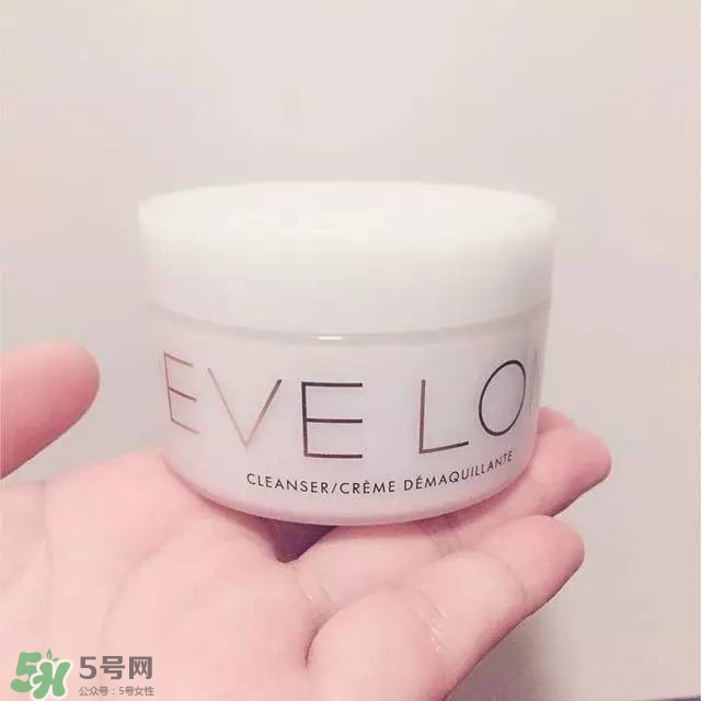 網(wǎng)紅推薦的護膚品靠譜嗎？跟風買網(wǎng)紅護膚品卻沒效果