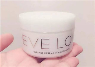 網(wǎng)紅推薦的護(hù)膚品靠譜嗎？跟風(fēng)買網(wǎng)紅護(hù)膚品卻沒效果