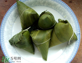 蘆葦葉怎么包粽子？包粽子蘆葦葉如何不裂？