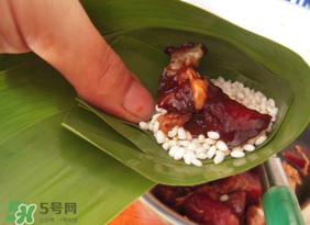 蘆葦葉怎么包粽子？包粽子蘆葦葉如何不裂？