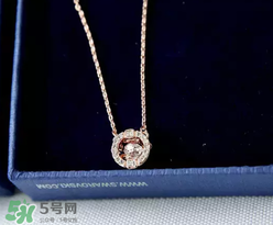 施華洛世奇跳動(dòng)的心是什么材質(zhì)？跳動(dòng)的心項(xiàng)鏈?zhǔn)倾y的嗎？