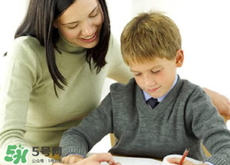 引起兒童恐懼心理的原因有哪些？克服恐懼心理的方法有哪些？