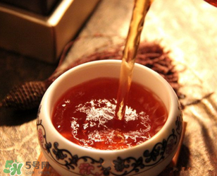 普洱茶發(fā)霉了怎么處理？普洱茶發(fā)霉了還能喝嗎？