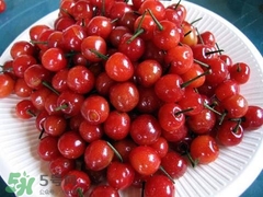 哺乳期能吃櫻桃嗎？哺乳期吃櫻桃寶寶會上火嗎？