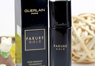 嬌蘭和迪奧粉底液哪個好？嬌蘭和迪奧粉底液對比