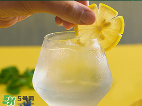 Perrier巴黎水好喝嗎？Perrier巴黎水怎么喝？