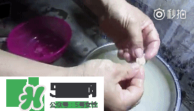 肉松餅是棉花做的？肉松餅里面是棉花