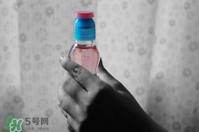 彈珠汽水怎么開？彈珠汽水怎么開不會(huì)噴？