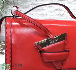 loewe三角包怎么看真假？羅意威巴塞羅那三角包真假辨別