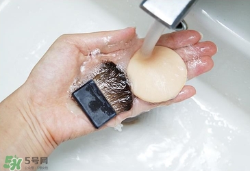 ?ukiss悠珂思和大創(chuàng)粉撲清洗劑哪個好？悠珂思和大創(chuàng)清洗劑對比