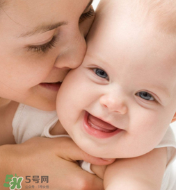 洗鼻器對寶寶有害嗎？ 寶寶洗鼻器的危害