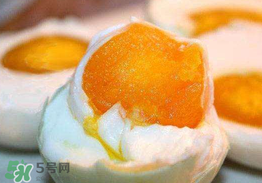 咸鴨蛋煮多久能熟？咸鴨蛋是煮還是蒸?