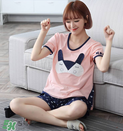 睡衣可以用洗衣機(jī)洗嗎？睡衣用洗衣機(jī)洗好嗎？