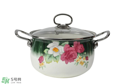 塔吉鍋和琺瑯鍋哪個(gè)好？塔吉鍋和琺瑯鍋的區(qū)別