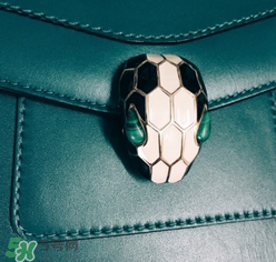 寶格麗蛇頭包怎么看真假？寶格麗蛇頭包真假鑒定