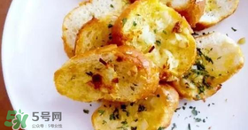 法棍面包怎么吃？法棍面包的做法