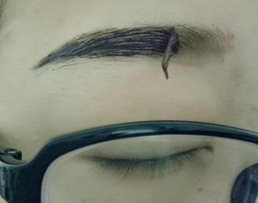 眉膠好還是染眉膏好用？眉膠和染眉膏區(qū)別