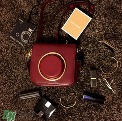 mk相機包真假怎么分辨？michael kors相機包真假鑒定