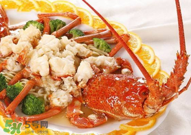 杏和龍蝦能一起吃嗎？杏可以和小龍蝦一塊吃嗎？