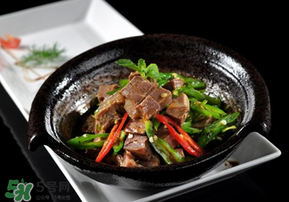 杏和牛肉能一起吃嗎？杏和牛肉一起吃會(huì)中毒嗎？