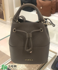 furla水桶包有幾種尺寸？芙拉水桶包尺寸多大？