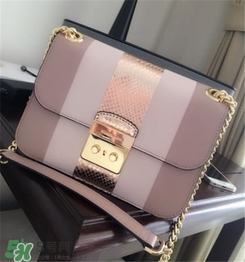 mk鏈條包正品多少錢？michael kors鏈條包專柜價(jià)格