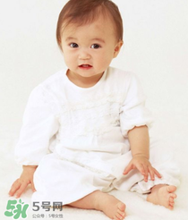 寶寶坐不穩(wěn)的原因 寶寶為什么會(huì)坐不穩(wěn)呢？