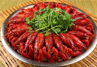 油燜大蝦為什么要放啤酒？做油燜大蝦啤酒什么時(shí)候放?