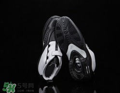 reebok answer4復(fù)刻版在哪買？銳步艾弗森戰(zhàn)靴復(fù)刻哪里有賣？
