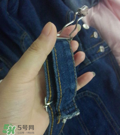 背帶褲的扣子怎么裝？背帶褲扣子安裝步驟圖