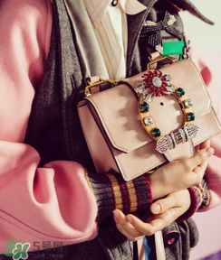 miumiu miulady包包正品多少錢(qián)？miulady寶石包專(zhuān)柜價(jià)格