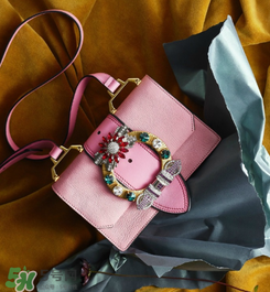 miumiu miulady尺寸多大？miulady寶石包尺寸介紹