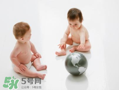 夏天寶寶出生該準(zhǔn)備什么？夏季待產(chǎn)包的特點