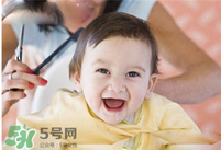 夏天寶寶能剃光頭嗎？夏天寶寶剃光頭好嗎？