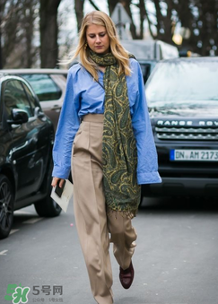 藍色襯衫搭配什么褲子？藍色襯衣配什么顏色褲子？