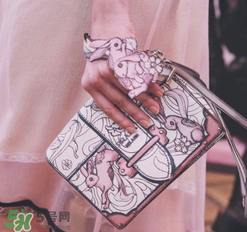 prada普拉達(dá)2018早春系列包包款式有哪些_好看嗎？