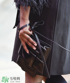 prada普拉達(dá)2018早春系列包包款式有哪些_好看嗎？