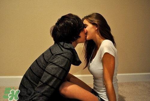 處男能用延時噴劑嗎？男用延時噴劑原理和適用人群