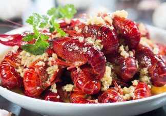 蒜香小龍蝦怎么做好吃？蒜香小龍蝦的家常做法