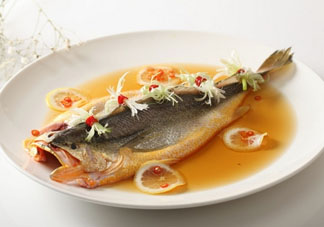 小黃魚不能和什么一起吃？小黃魚和什么相克？