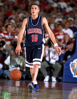 nike噴和泡哪個好？耐克噴和泡的區(qū)別