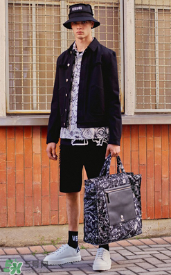 versus versace2018早春度假系列衣服款式有哪些_好看嗎？